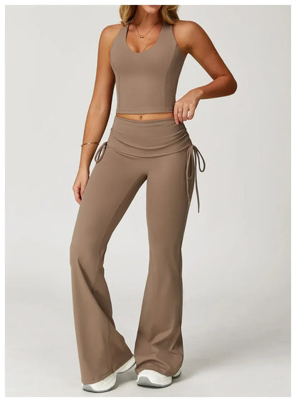 Legging évasé de sport Beauté & Santé avec cordon de serrage marron, coupe longue et confortable, vue de face.