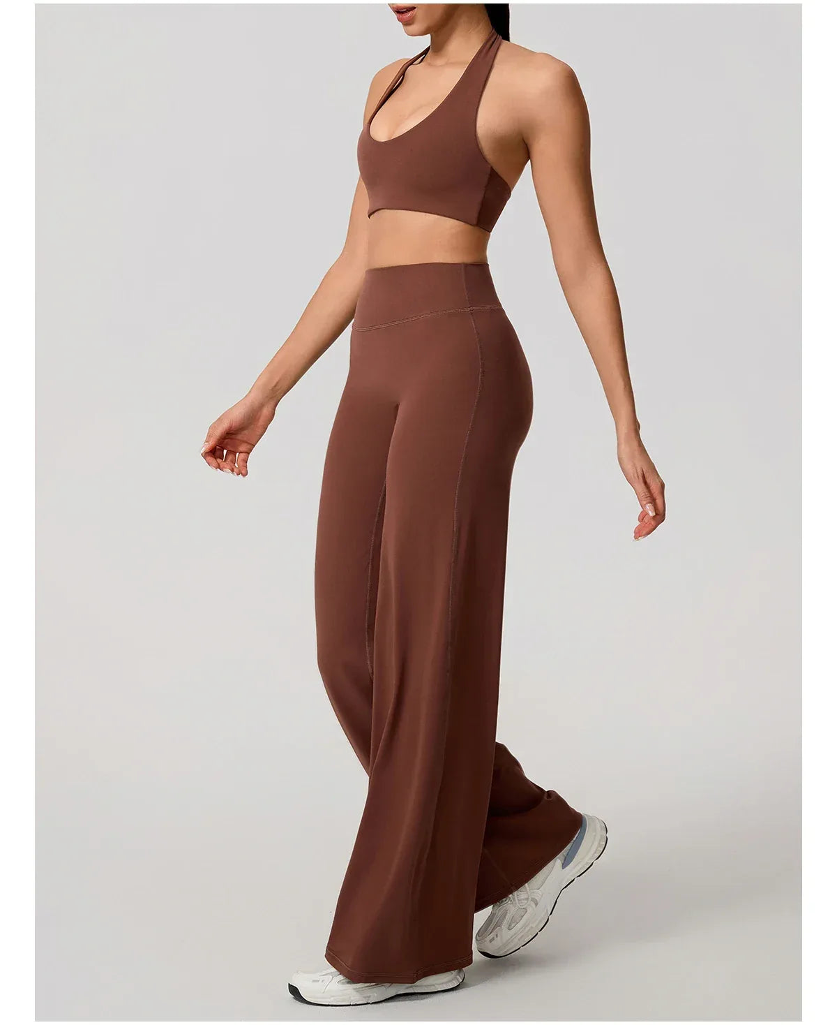 Legging de yoga décontracté Beauté & Santé, coupe évasée, tissu confortable, parfait pour sport et détente.