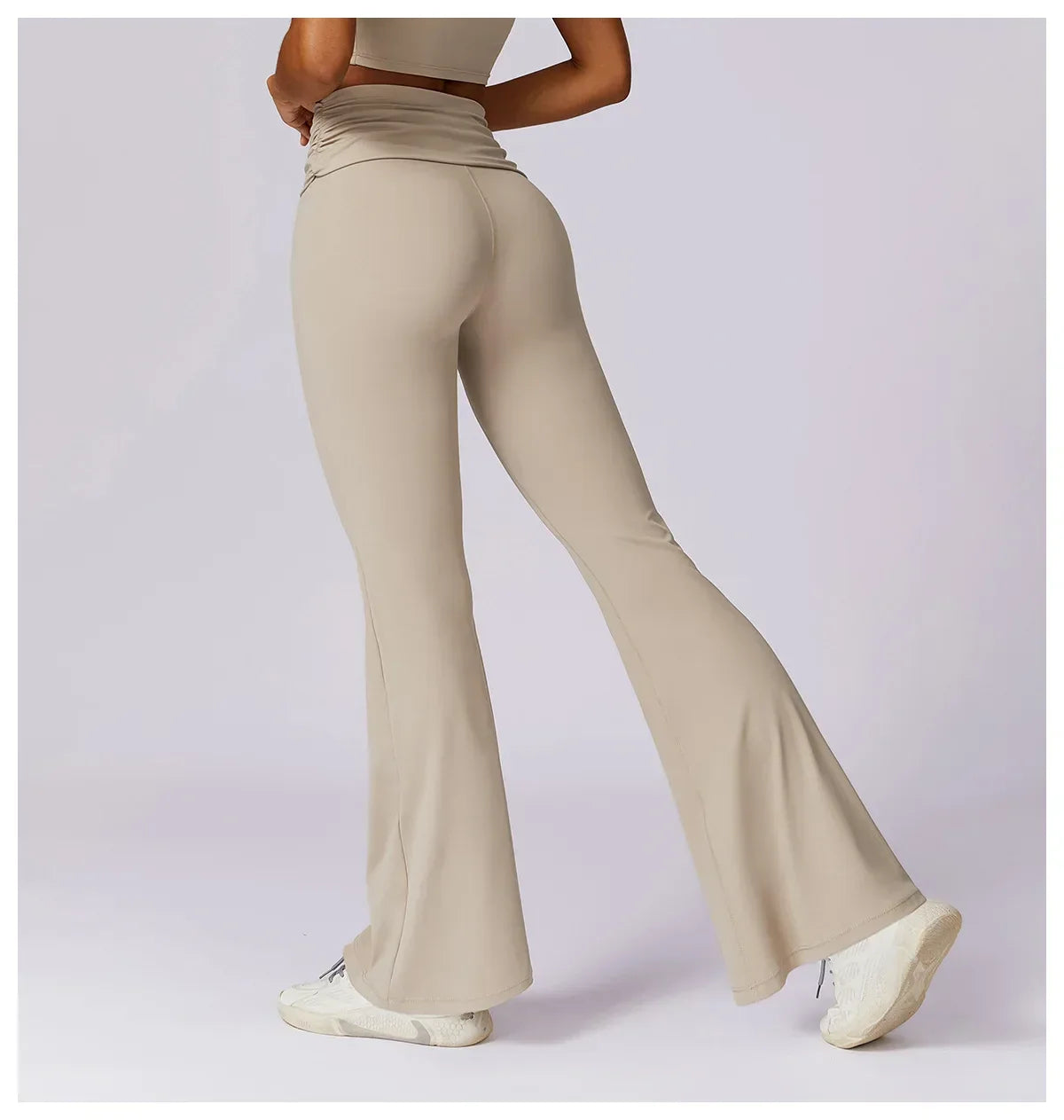 Leggings de yoga taille haute Beauté & Santé, sensation naturelle, tissu extensible, parfaits pour fitness et relaxation.