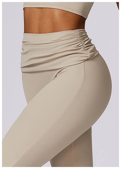 Leggings de yoga taille haute Beauté & Santé, sensation naturelle, tissu extensible et confortable pour la pratique sportive.