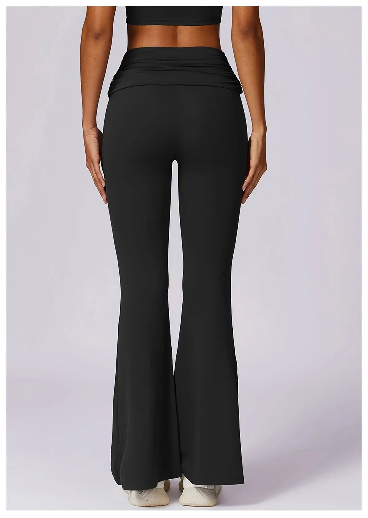 Leggings de yoga taille haute Beauté & Santé, coupe naturelle et confortable, en tissu extensible pour la pratique sportive.