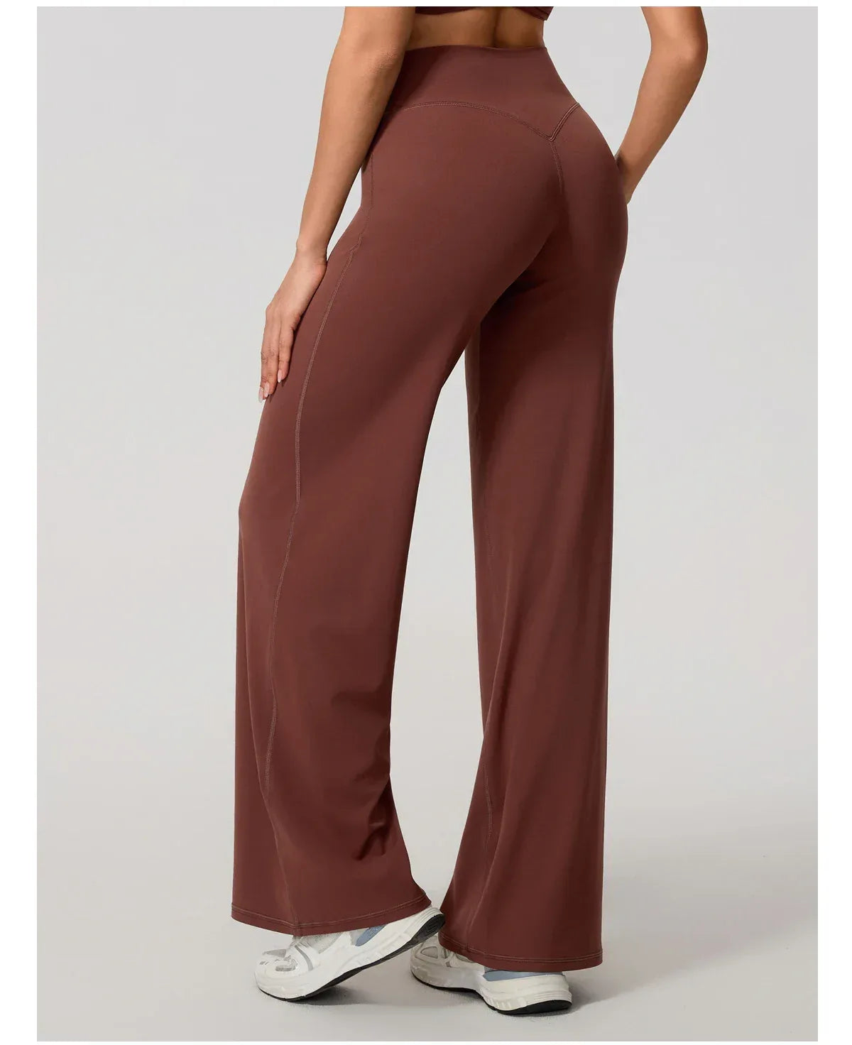 Legging de yoga décontracté de la marque Beauté & Santé, coupe évasée et confortable pour la pratique sportive.