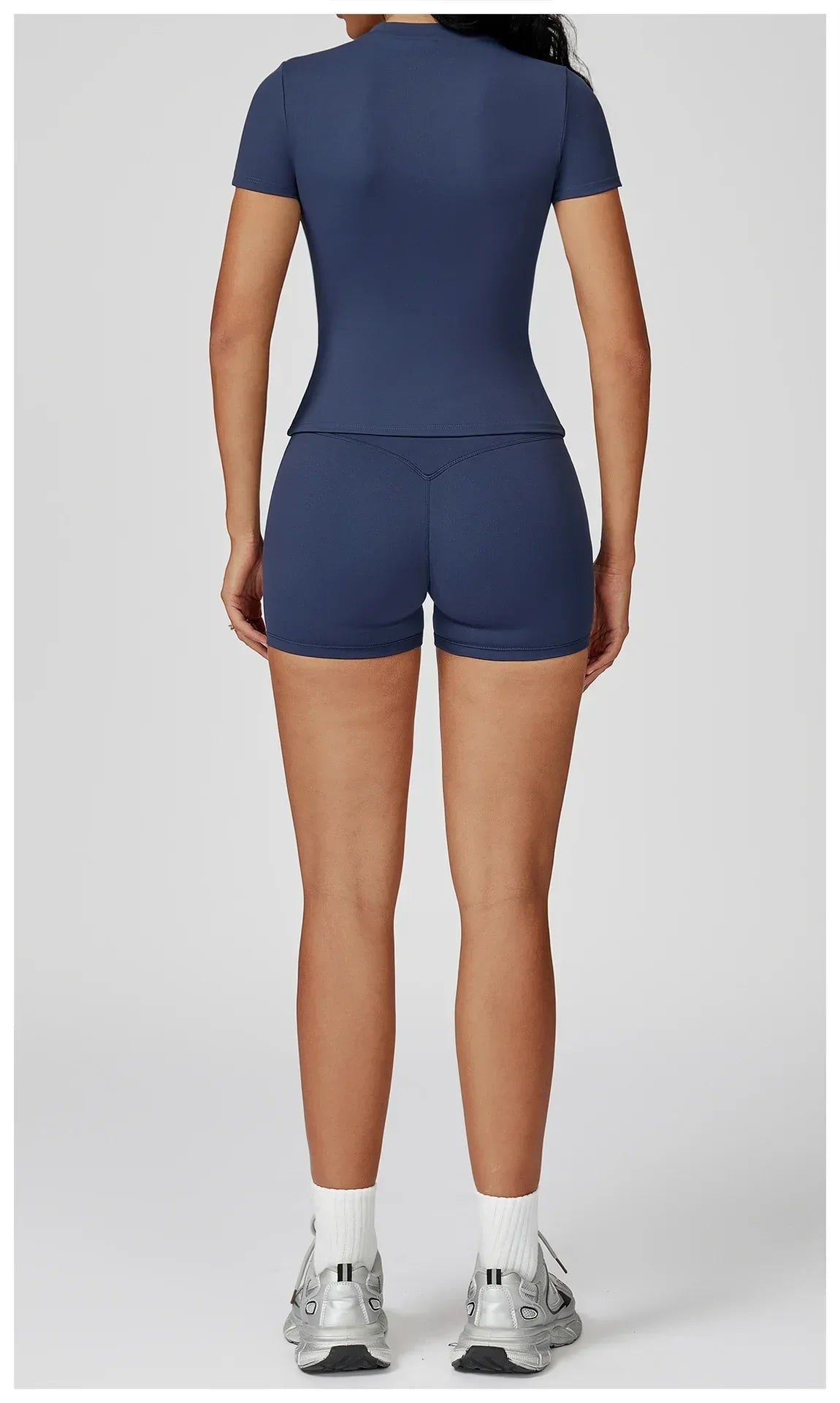 Legging et haut de yoga à manches longues de Beauté & Santé, ensemble de deux pièces pour exercices et détente.