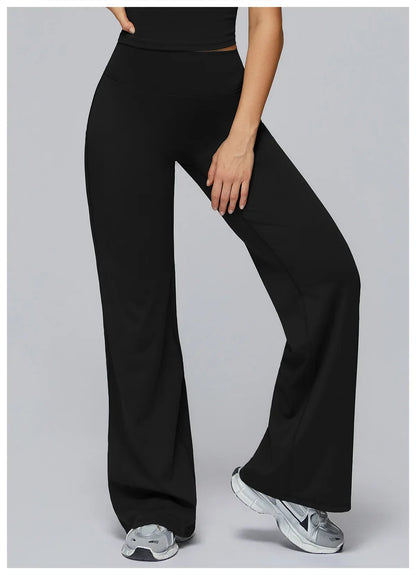 Legging de yoga évasé taille haute de Beauté & Santé, gainant et confortable, en tissu extensible noir.