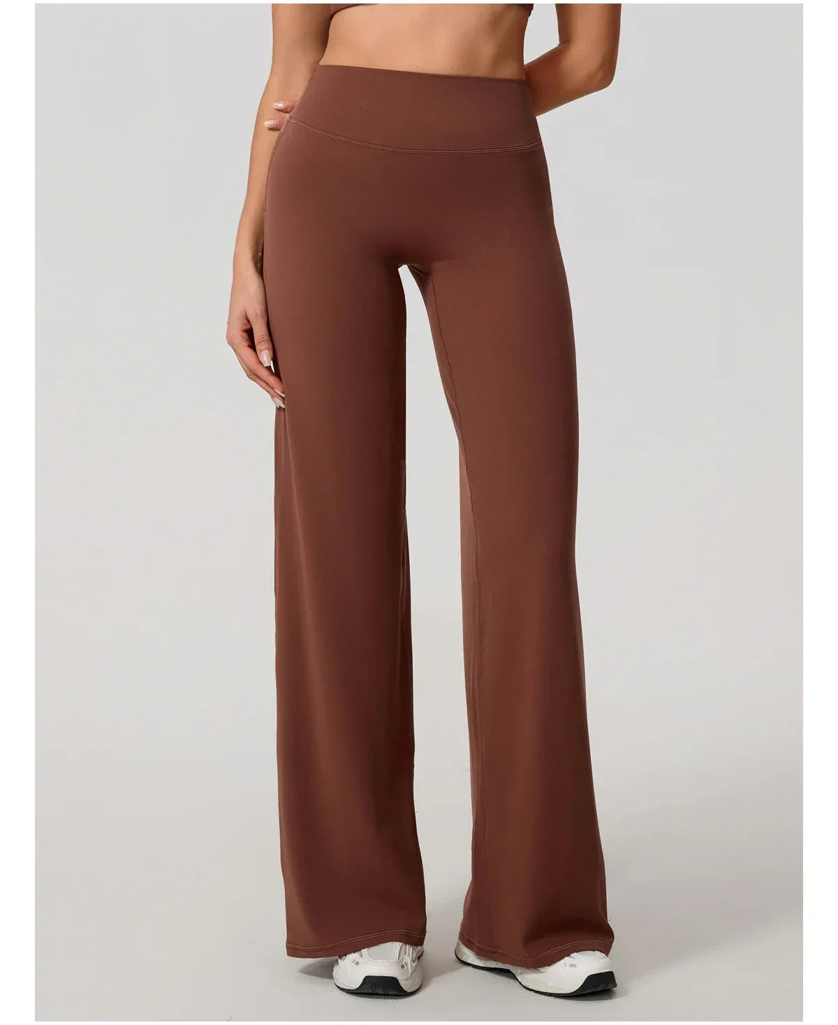 Legging de yoga décontracté de la marque Beauté & Santé, coupe évasée et confortable pour sport et détente.
