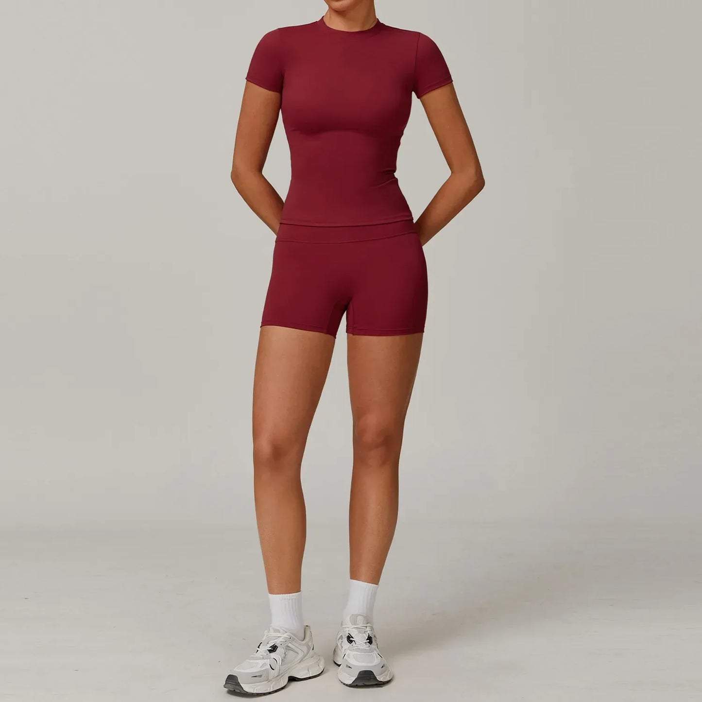 Leggings de yoga à manches longues Beauté & Santé, ensemble deux pièces, tissu extensible pour confort et mouvements faciles.