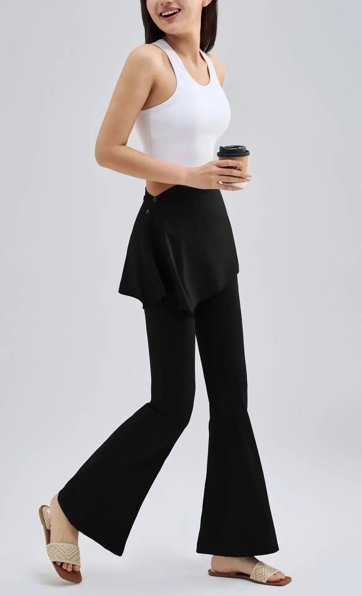 Legging fitness taille haute de la marque Beauté & Santé, en tissu extensible, parfait pour l'entraînement et le confort.