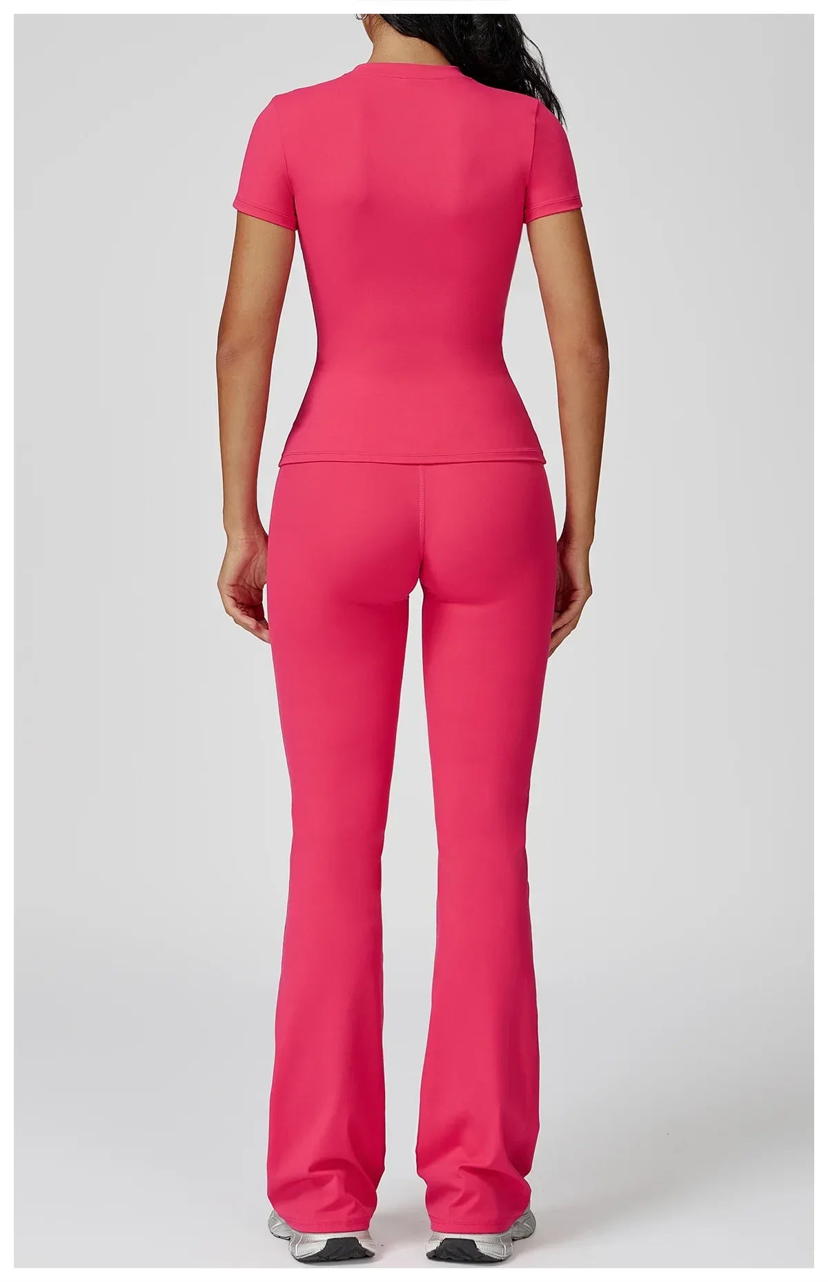 Legging et haut de yoga à manches longues de la marque Beauté & Santé, ensemble en tissu extensible pour fitness et détente.