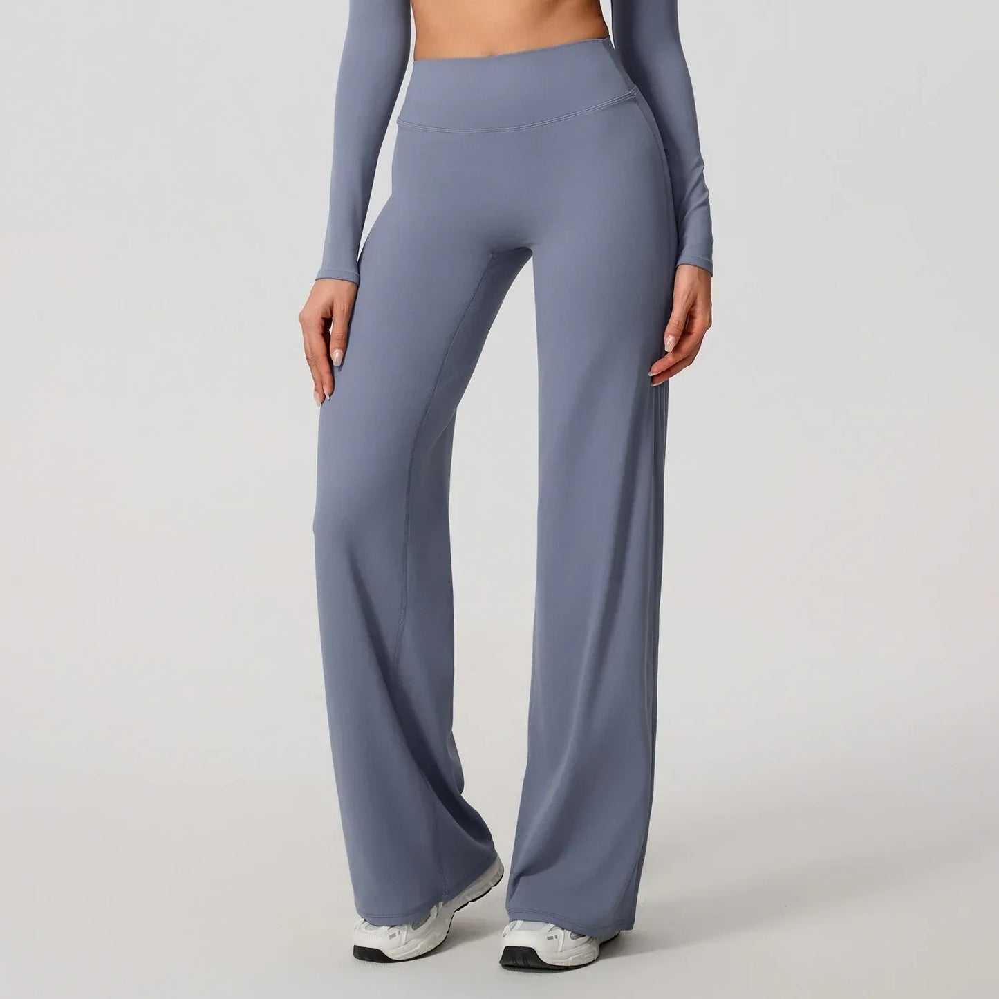 Legging de yoga décontracté de Beauté & Santé, coupe évasée et confortable pour pratique sportive ou détente.