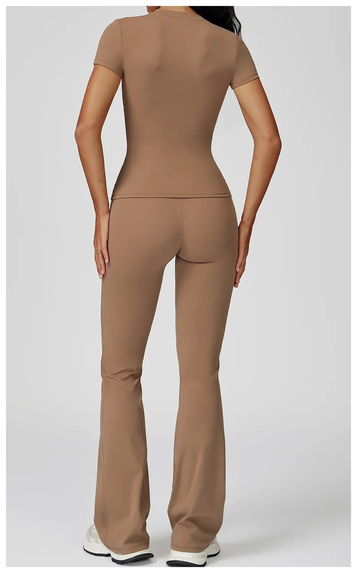 Leggings de yoga 2 pièces à manches longues de la marque Beauté & Santé, confortables et extensibles pour la pratique sportive.