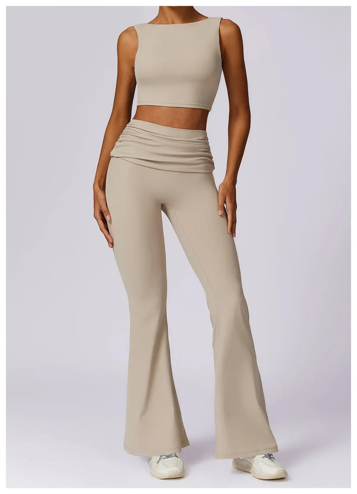 Legging de yoga taille haute Beauté & Santé, matière naturelle, confortable pour exercices ou détente, vue de face.