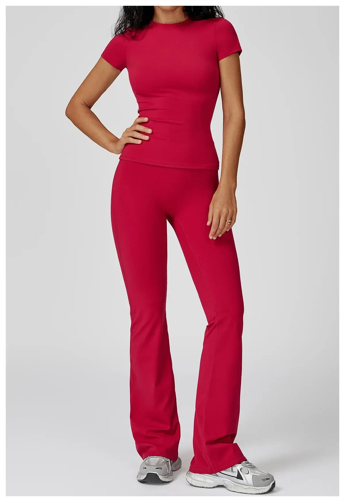 Leggings de yoga 2 pièces Beauté & Santé avec manches longues, tissu extensible pour confort et flexibilité.