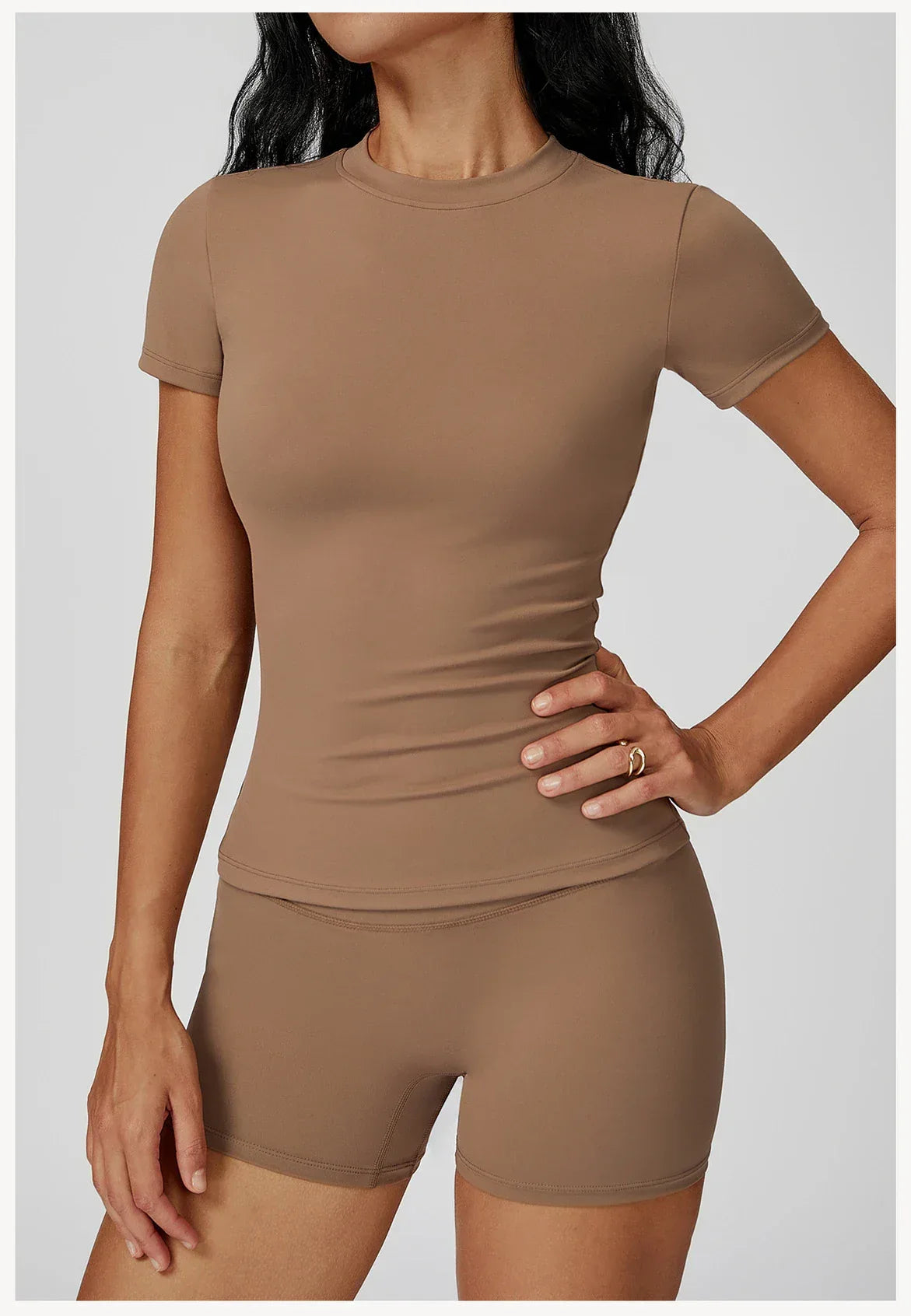 Leggings de yoga 2 pièces Beauté & Santé avec manches longues, tissu extensible et confortable pour la pratique sportive.