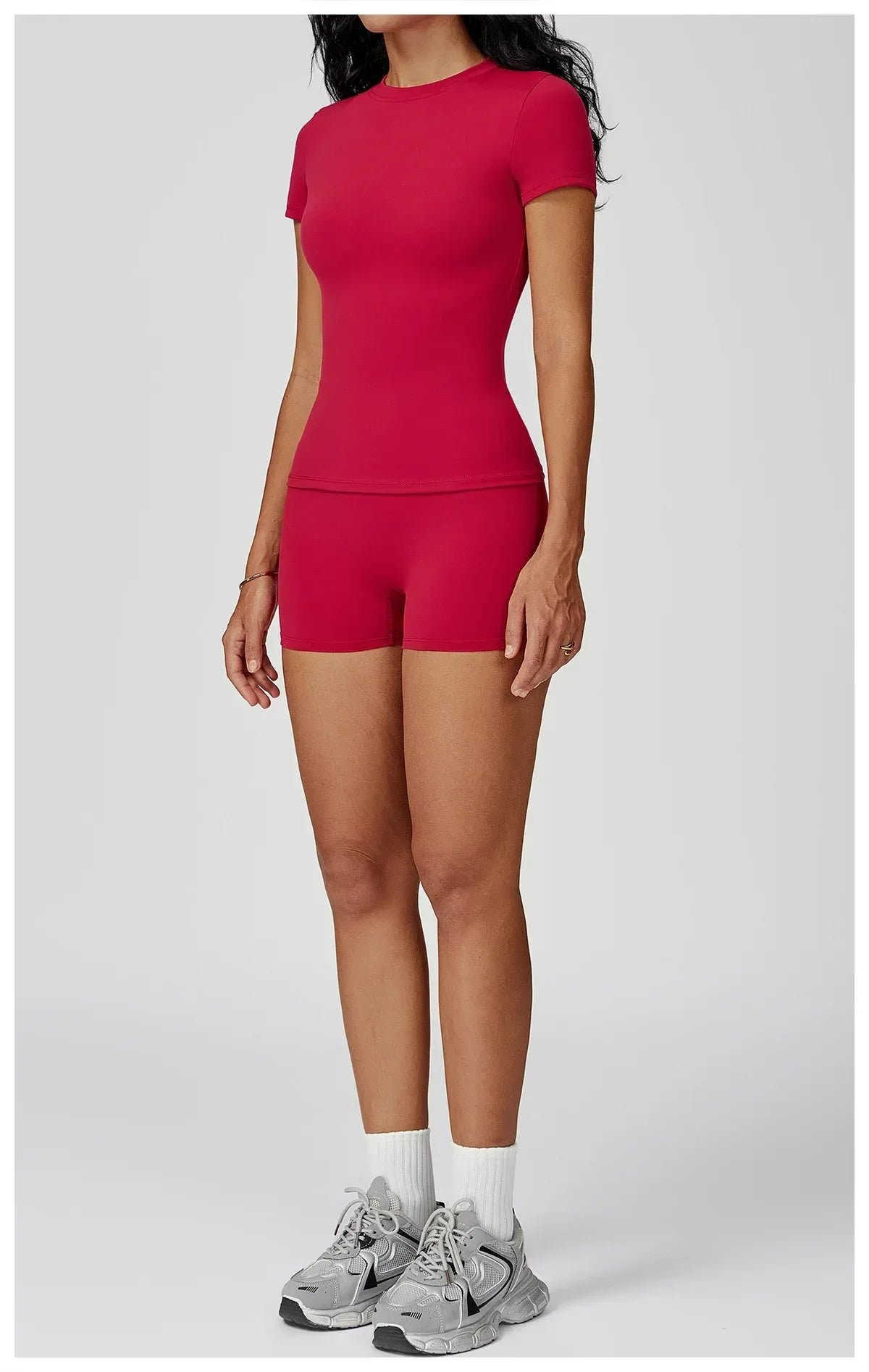 Leggings de yoga 2 pièces avec manches longues de la marque Beauté & Santé, tissu extensible et confortable pour la pratique.