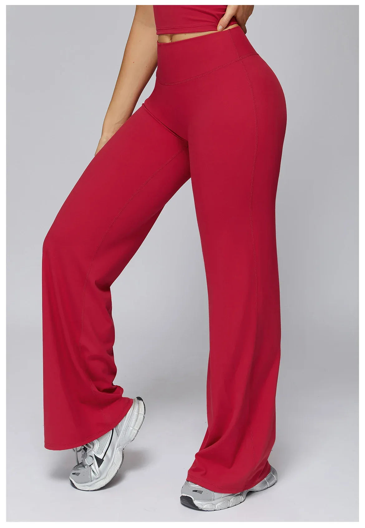 Leggings de yoga taille haute et évasée de la marque Beauté & Santé, gainants et confortables, en tissu extensible.