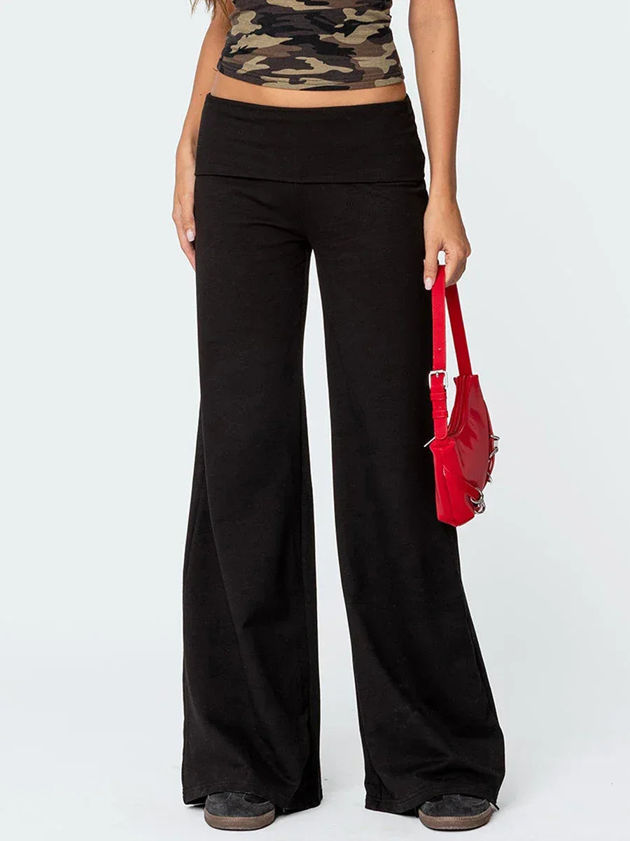 Legging de yoga décontracté Beauté & Santé, coupe évasée, tissu confortable, parfait pour la détente et la pratique sportive.