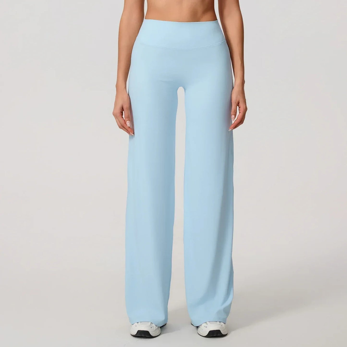 Legging de yoga décontracté et évasé de la marque Beauté & Santé, en tissu noir confortable pour la pratique sportive.