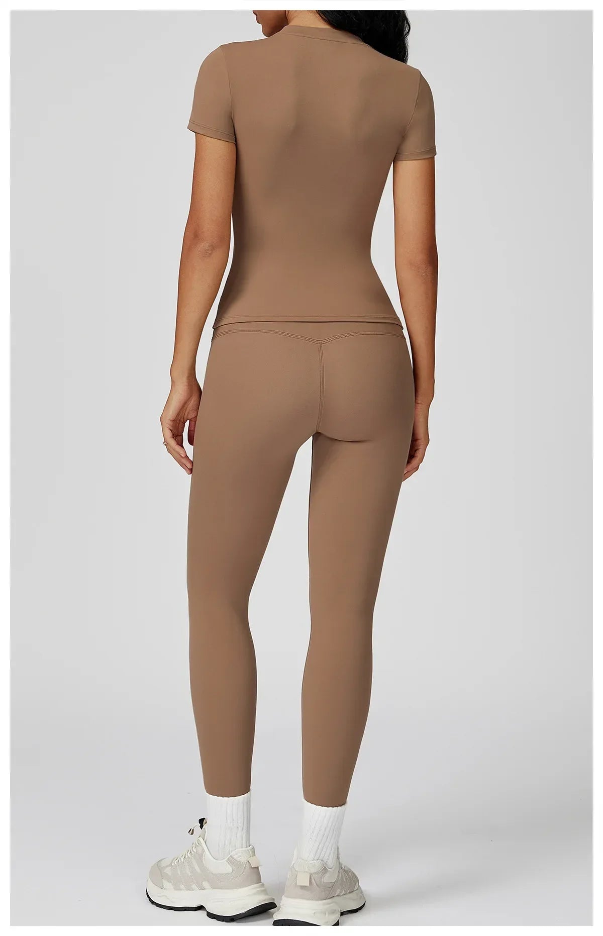 Leggings de yoga à manches longues Beauté & Santé, ensemble 2 pièces, tissu extensible et confortable pour fitness et détente.