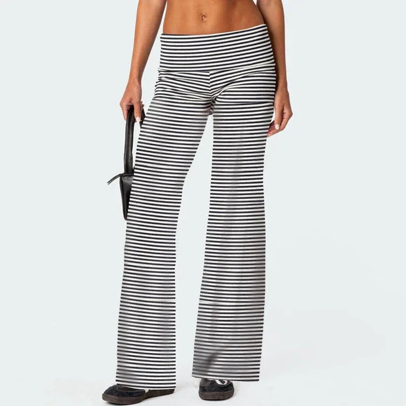 Leggings de yoga décontractés Beauté & Santé, coupe évasée, en tissu souple et confortable pour la pratique sportive ou décontractée.