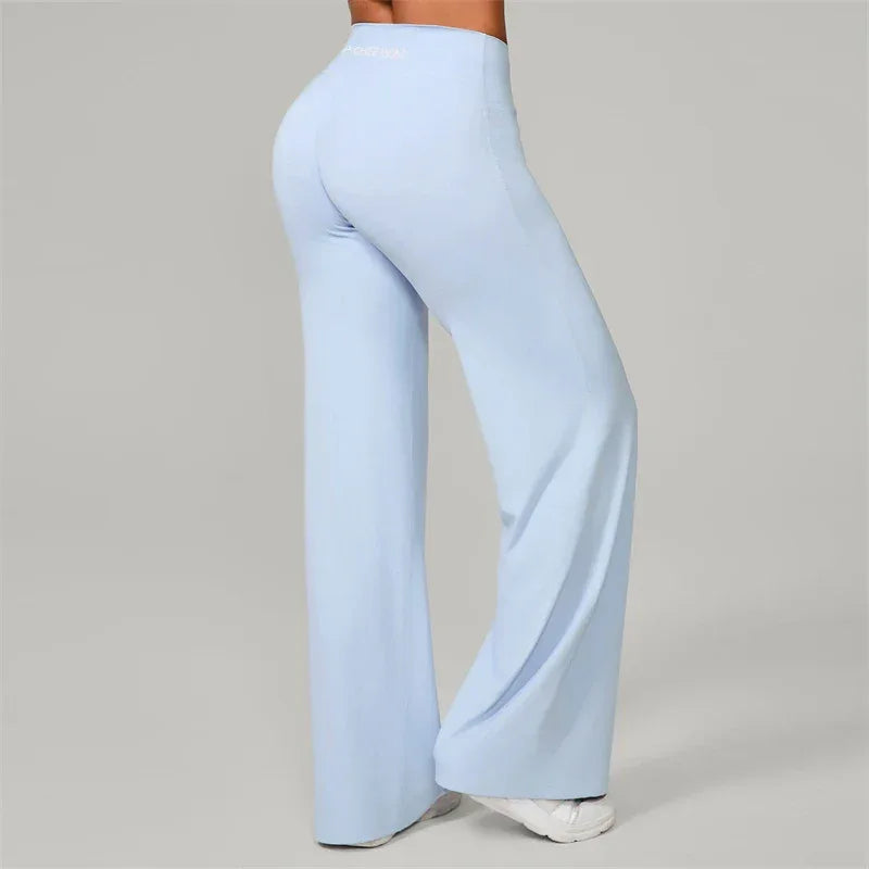 Leggings de Pilates large et évasé de la marque Beauté & Santé, tissu extensible, coupe confortable pour l'entraînement.