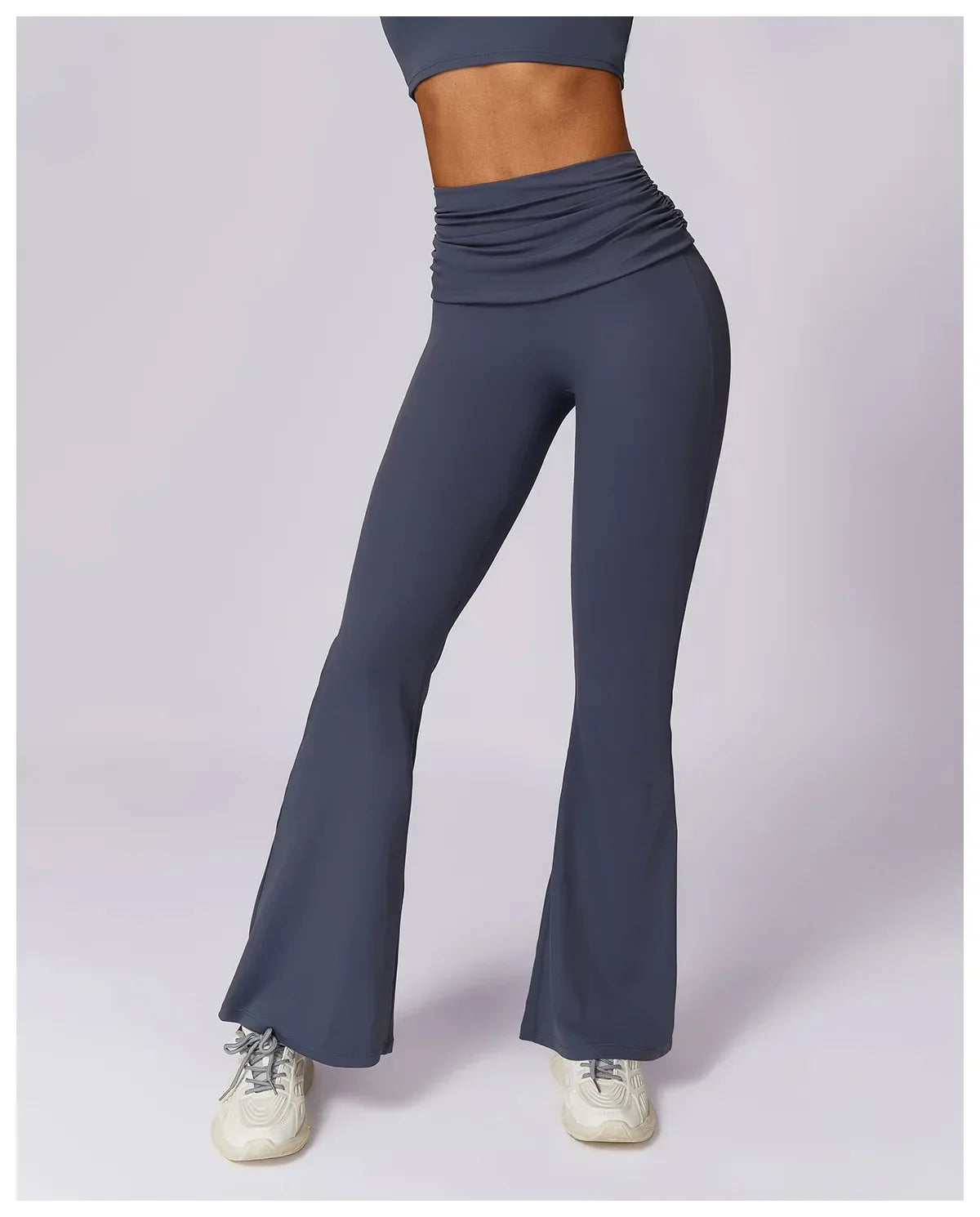 Leggings de yoga taille haute Beauté & Santé en tissu naturel, ajustés et confortables, parfaits pour la pratique sportive.