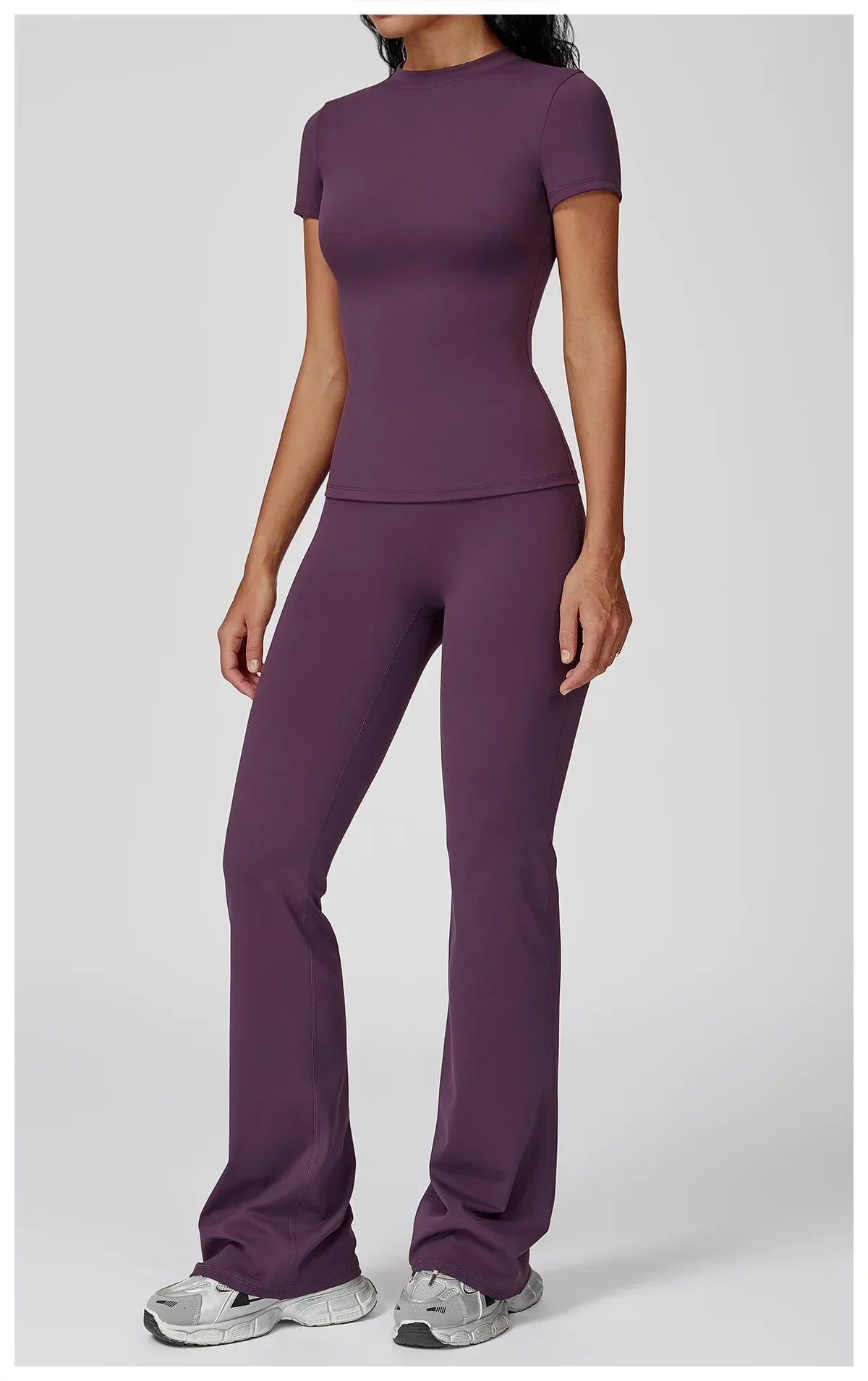 Leggings de yoga à manches longues Beauté & Santé, ensemble 2 pièces, tissu extensible et confortable pour exercices de yoga.