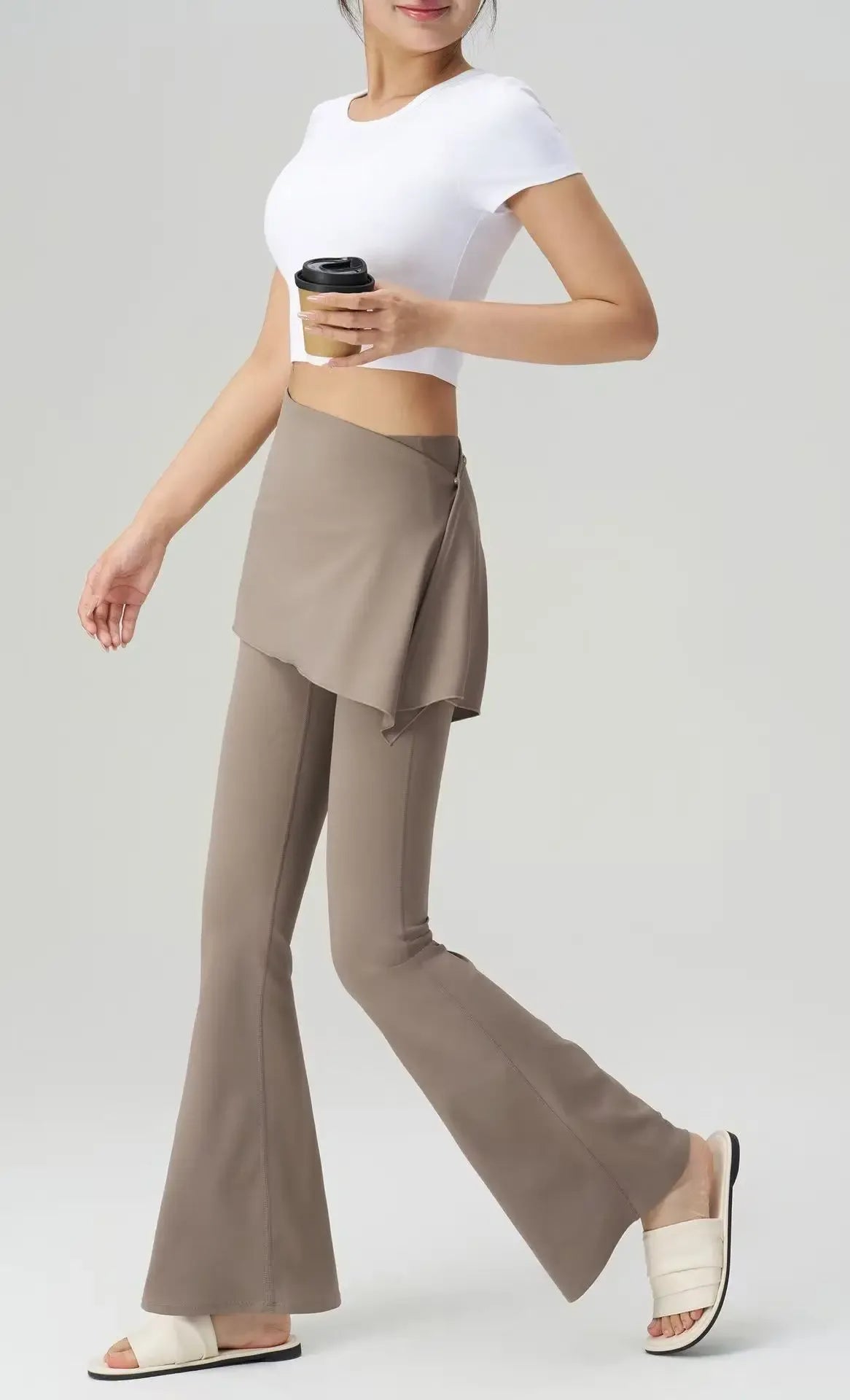 Leggings de fitness taille haute de Beauté & Santé, avec bande élastique, en tissu extensible noir, pour sport et détente.