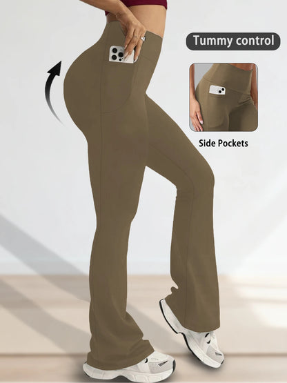 Legging évasé taille haute avec poches pour femme de la marque Beauté & Santé, montrant la coupe fluide et les poches latérales.